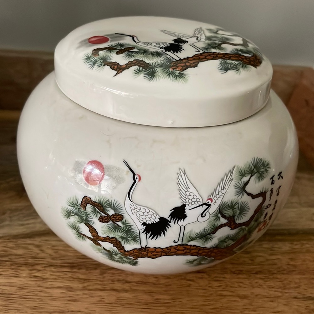 Vintage New Ivory China Ginger Jar